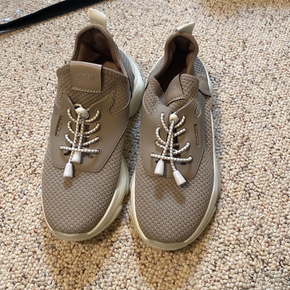 Steve Madden sneakers